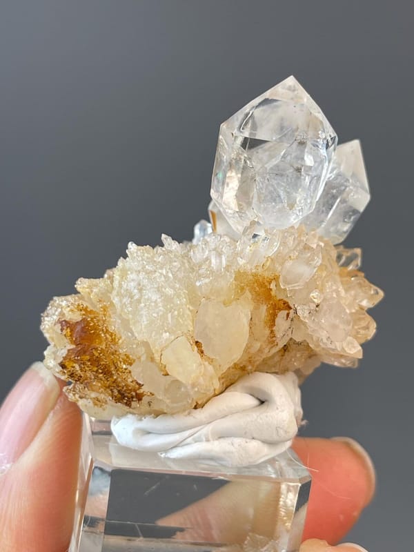 Single quartz crystal specimen measuring 1.6×1.5×1.1 inches