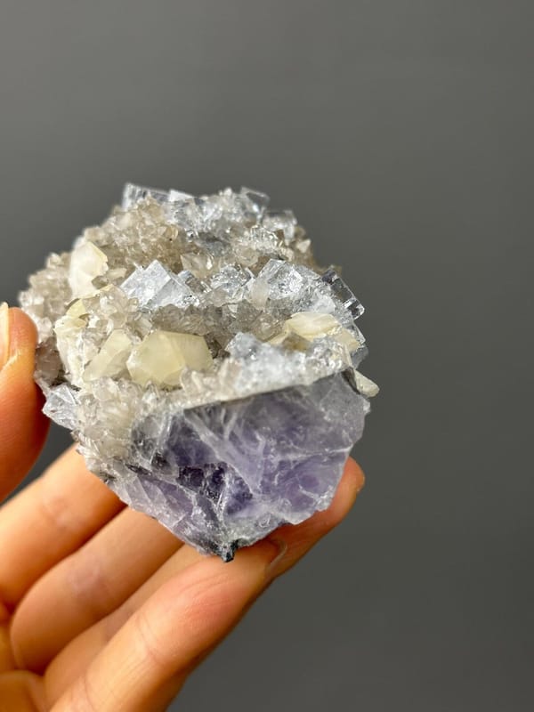 Full view of sky-blue fluorite Hunan specimen