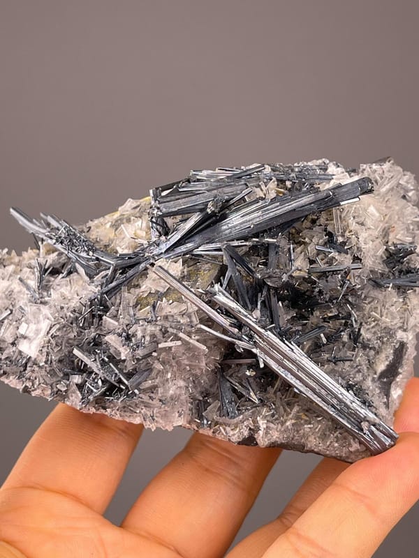 Stibnite with barite measuring 3.8×2.2×1.8 inches