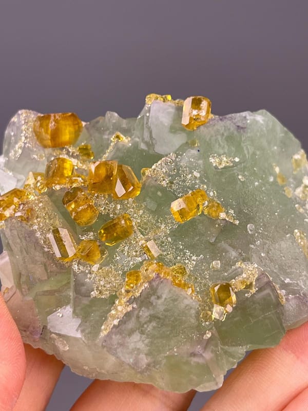BaSO₄ orthorhombic barite on CaF₂ fluorite, Jiangxi, 165 g (5.8 oz)