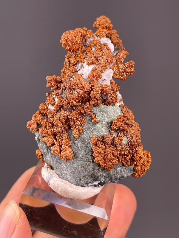 Front view of native copper showing branching crystal habit