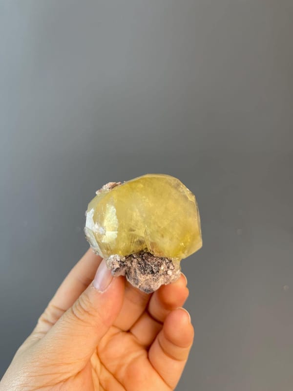 Bright sunny yellow calcite rhombohedral crystal, Hubei