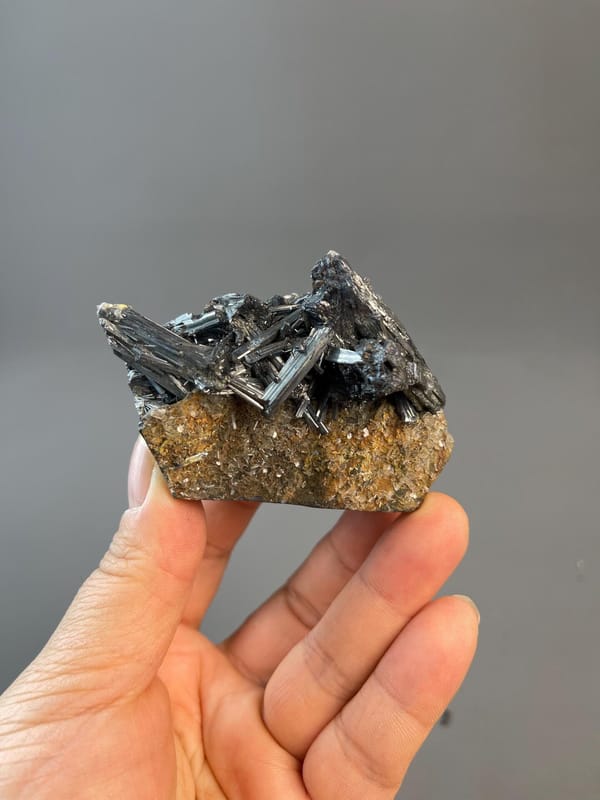 Scale view of 3.0x1.7x2.0 in stibnite cluster