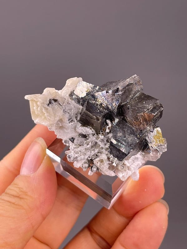 Arsenopyrite quartz calcite ruler scale reference