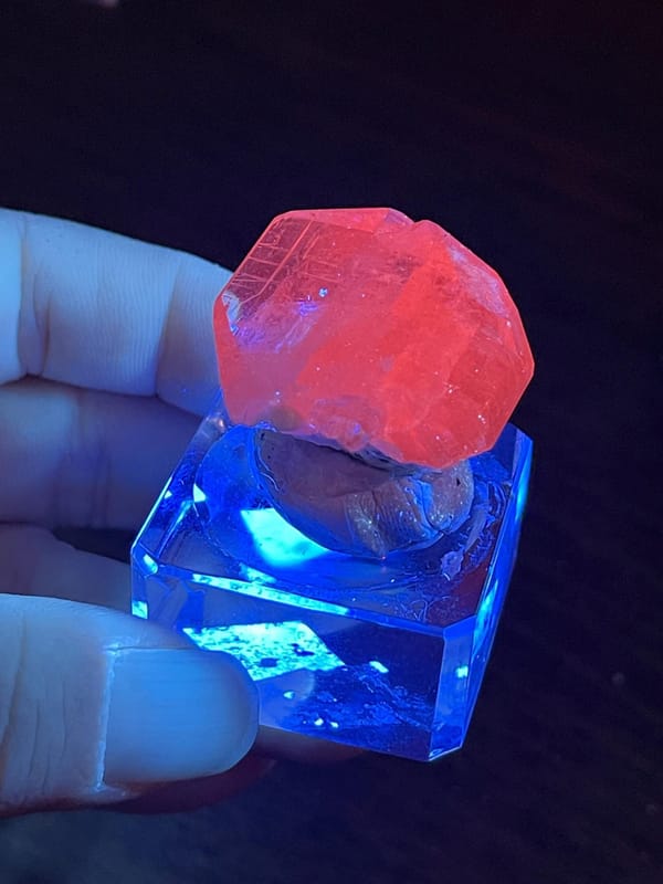 Gem-quality pink calcite with UV fluorescence, Hubei