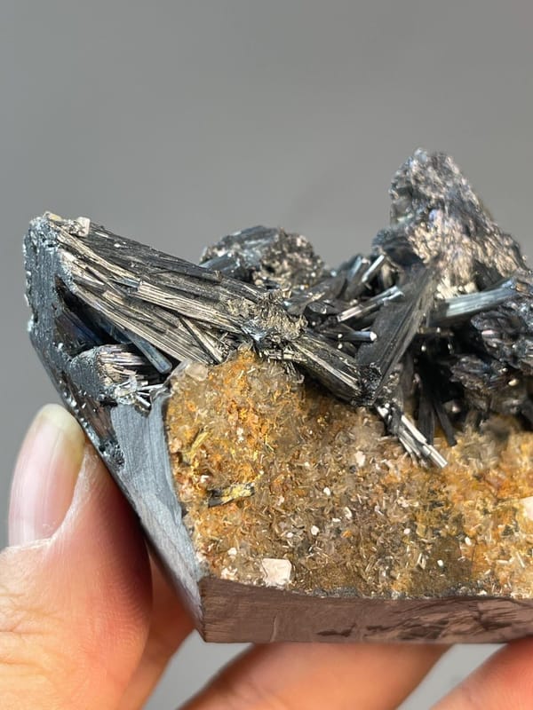 Sharp prismatic stibnite crystals from Hunan province