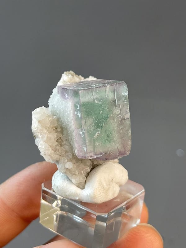 Side view of purple fluorite cube, Yaogangxian Mine