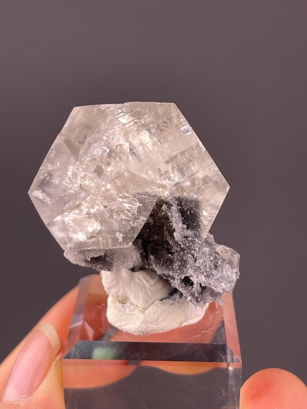 Fujian calcite specimen measuring 1.3×1.1×1.1 inches