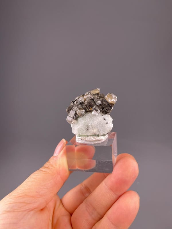Quartz druse detail on green fluorite Fujian specimen
