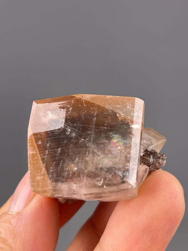 Scale reference of honey calcite druzy geode from Hubei