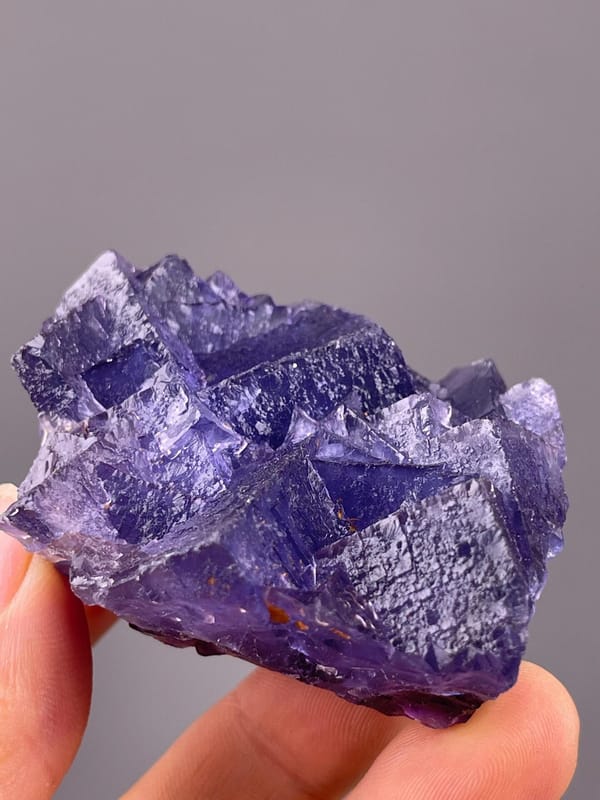 Top view of cubic fluorite crystal arrangement