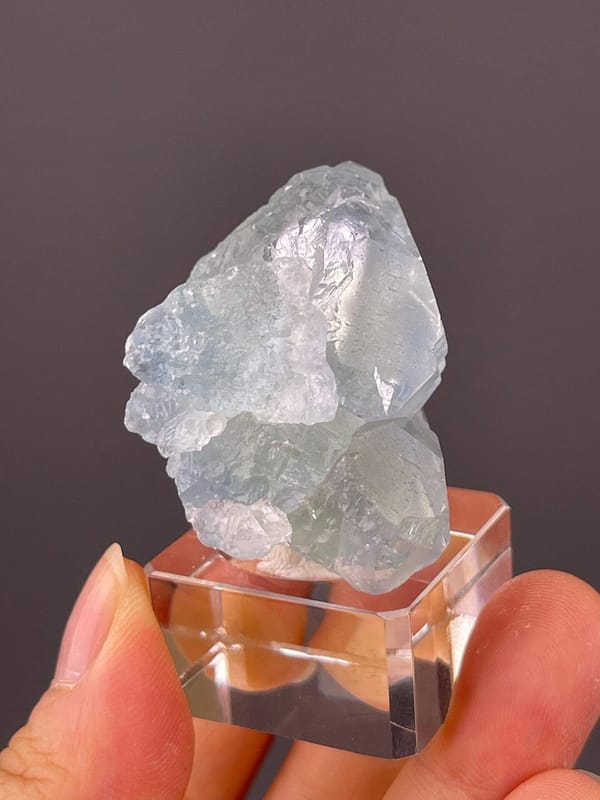 CaF₂ cubic fluorite, Mohs 4, icy blue, Xianghualing, Hunan, 1.76 oz