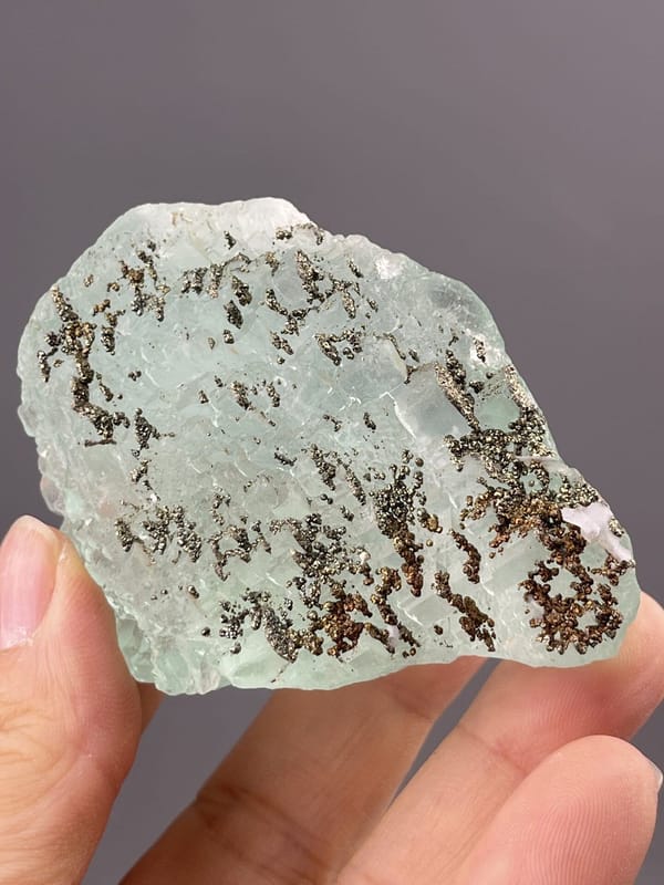 Translucent Light Green Fluorite Cube from Yaogangxian Mine – lustre and transparency detail