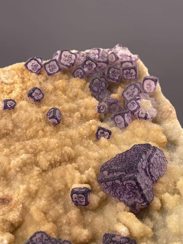 CaF₂ isometric fluorite, Mohs 4, deep purple, Guizhou Province