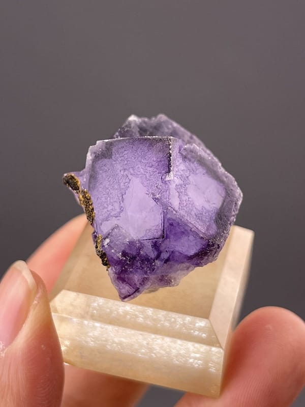 Front view of fluorite cube, 13×12×9 mm, Yaogangxian Mine Hunan