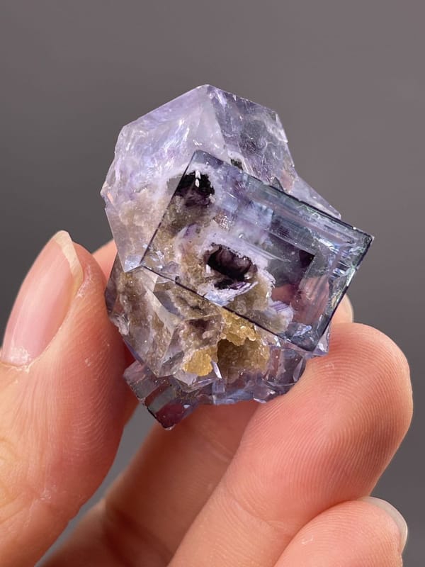 Angled view of Yaogangxian fluorite highlighting phantom colour zones