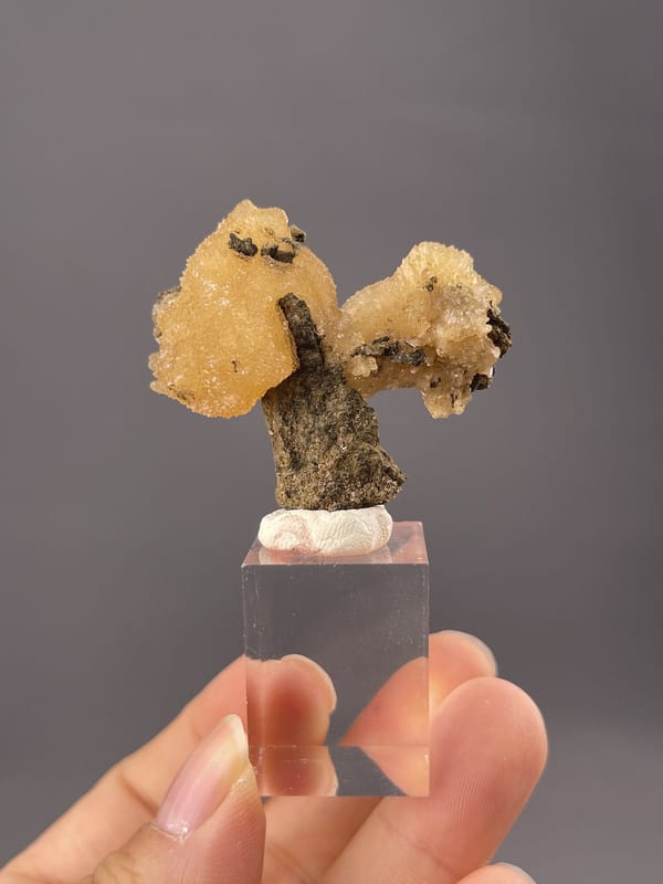 White dogtooth calcite from Daye Mine, Huangshi, Hubei, China