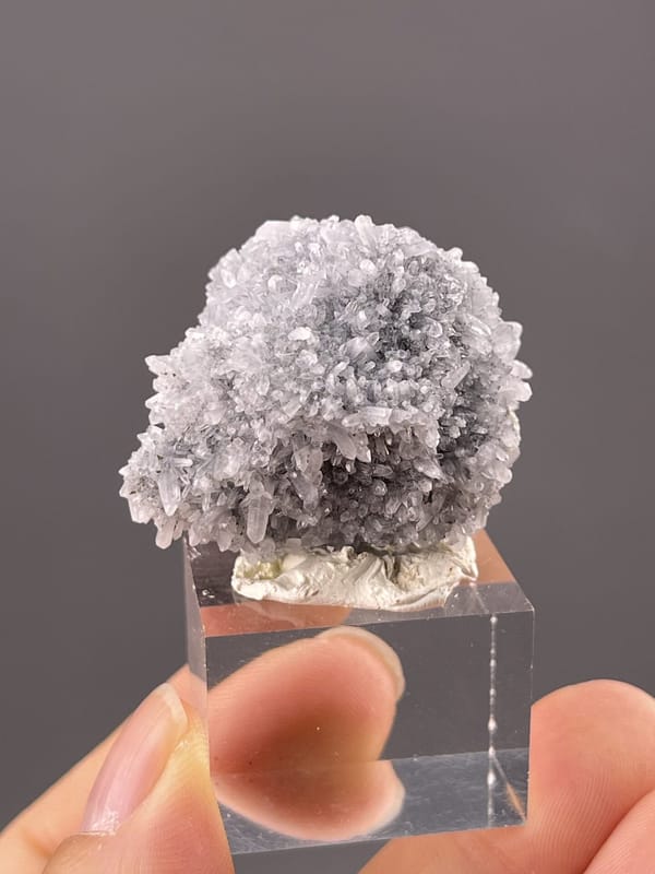 Front view of botryoidal quartz, 15×13×10 mm, Fujian China