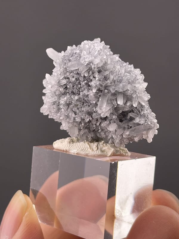 Detail of quartz surface showing bright glassy luster quality