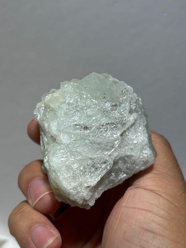 Single aquamarine crystal with unusual green tint from Xuebaoding, Sichuan, China