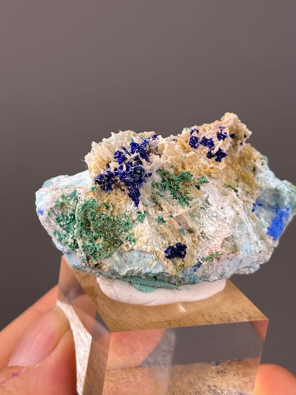 Blue azurite and green malachite on white blades visible on azurite specimen from Qinglong, Guizhou, China