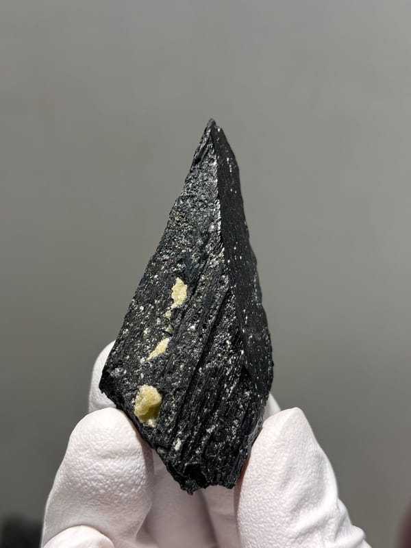 Black wolframite floater blade from Yaogangxian, Hunan, China, view 2 of 5