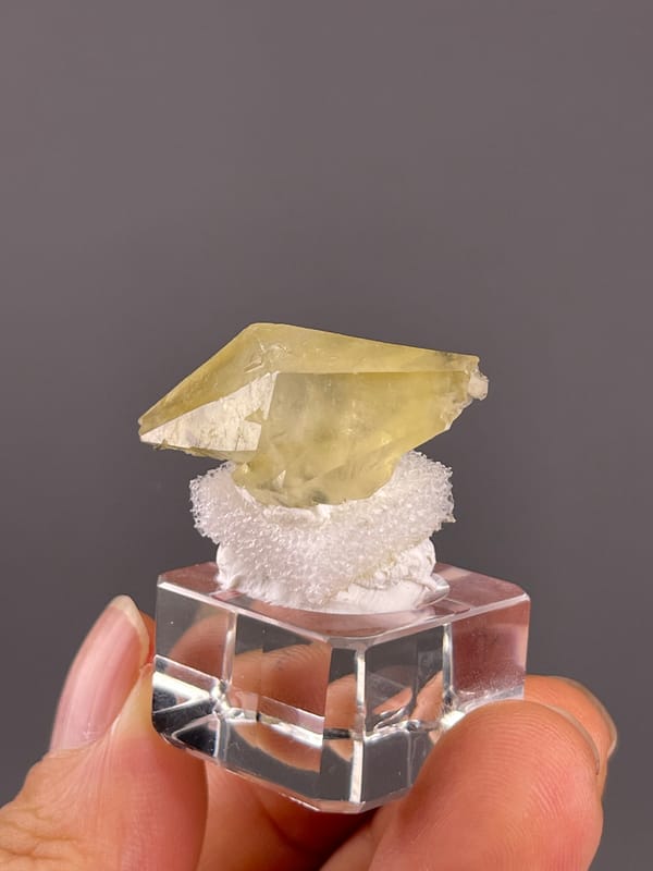 Calcite from Daye, Hubei, China: angled view of the yellow blade and pointed edge.