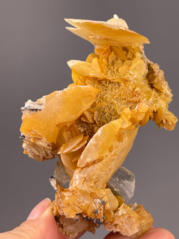Calcite from Guangdong, China: reverse face with pale plate undersides.