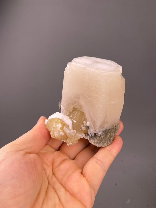 Calcite specimen from Fujian, China highlighting off-white cleaved prismatic crystal