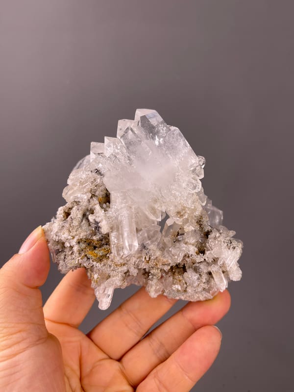 Faden Quartz specimen from Pakistan presenting clear milky quartz cluster