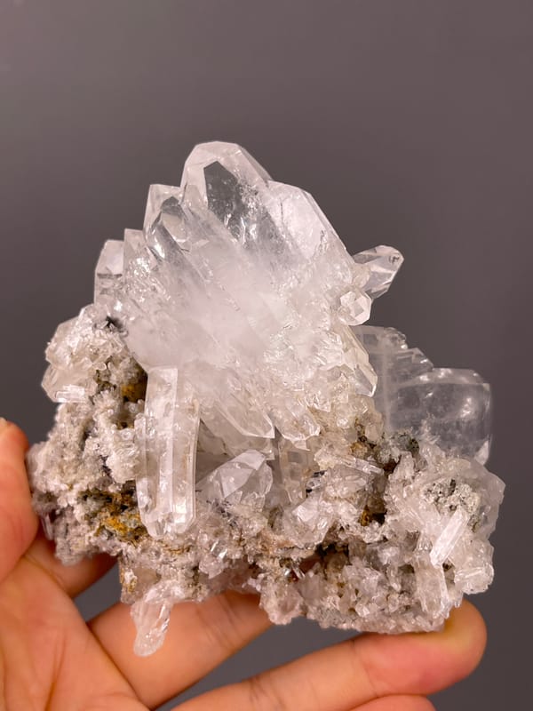 Faden Quartz specimen from Pakistan bearing clear milky quartz cluster