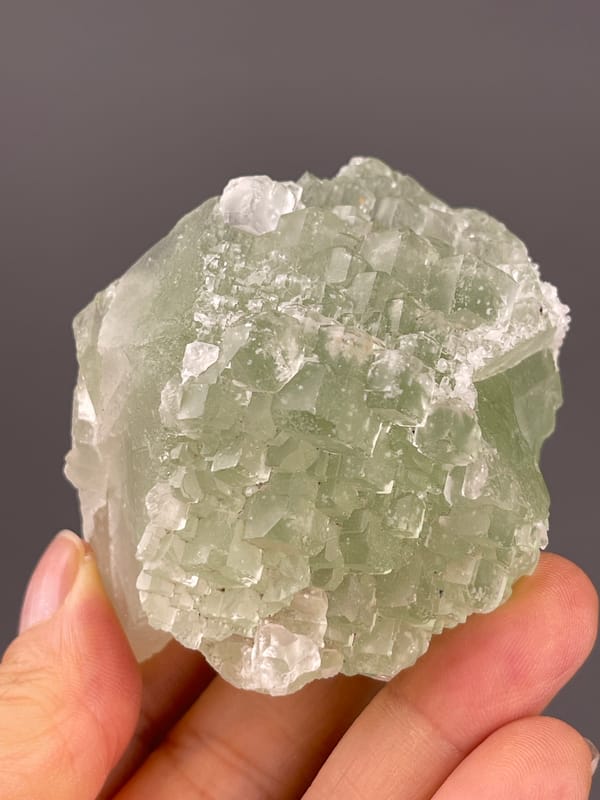 Fluorite from Fujian, China: upright view of fine rectangular growth steps.