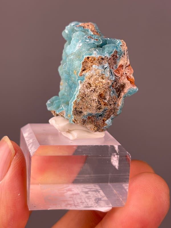 Hemimorphite specimen from Yunnan, China presenting sky-blue botryoidal cavity