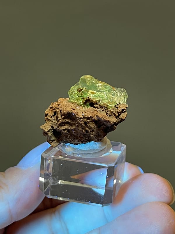 Hyalite Opal from Mexico: pale green fluorescent response in dim lighting.