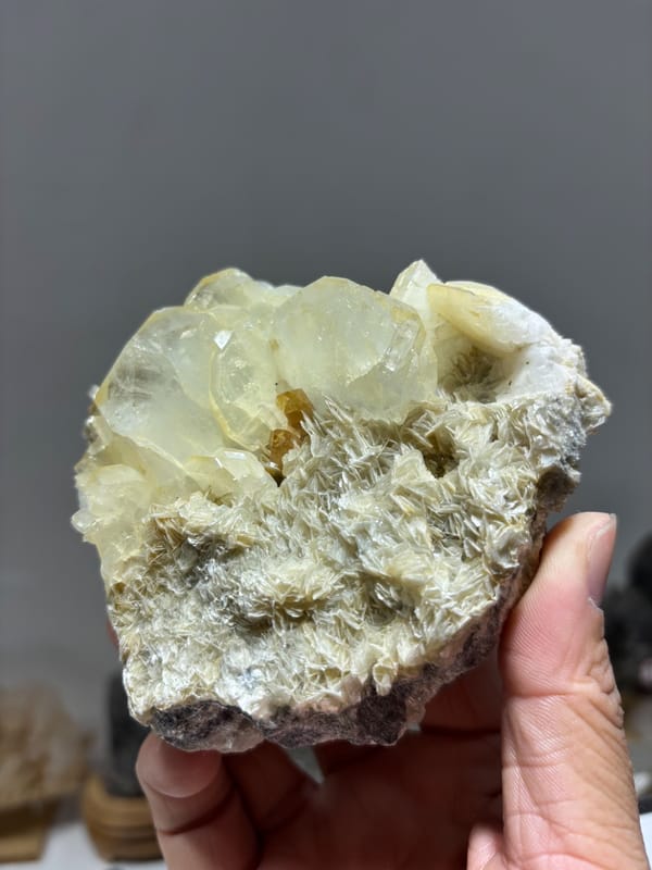 Pale aquamarine crystals over mica-and-scheelite base from Xuebaoding, Sichuan, China, second angle