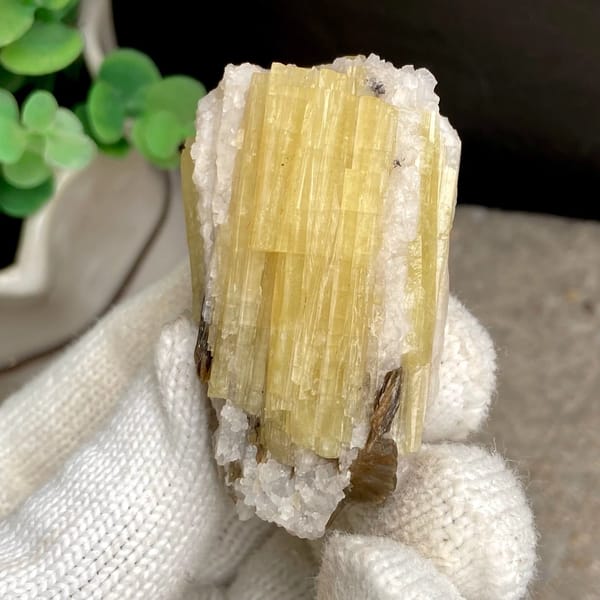 Golden-yellow prismatic topaz column on white matrix from Germany, view 2 of 9