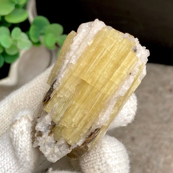 Golden-yellow prismatic topaz column on white matrix from Germany, view 4 of 9