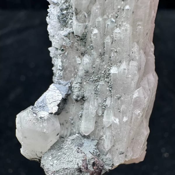 One-of-a-kind quartz crystal specimen from Inner Mongolia, China, photo 4 of 6