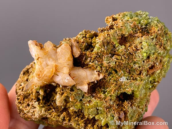 Bulk005 actual 15-piece collector mineral hand specimen set with pyromorphite, malachite, fluorite, chalcopyrite on quartz, apophyllite, cactus amethyst, calcite and Congo malachite with chrysocolla.