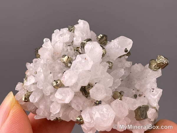 Bulk005 actual 15-piece collector mineral hand specimen set with pyromorphite, malachite, fluorite, chalcopyrite on quartz, apophyllite, cactus amethyst, calcite and Congo malachite with chrysocolla.
