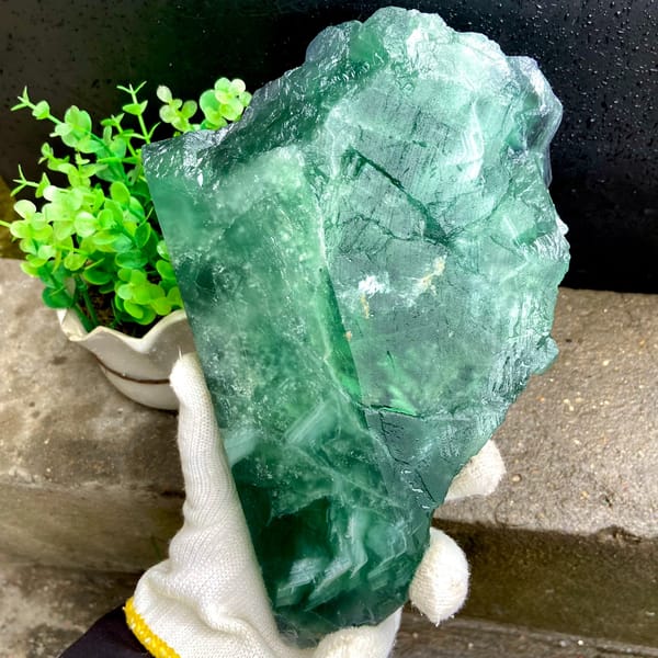 Tower of green fluorite octahedra with purple edges from Zhejiang, China, side view
