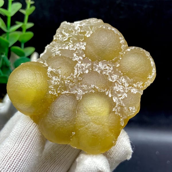 Yellow botryoidal fluorite spheres on quartz from Henan — complete view