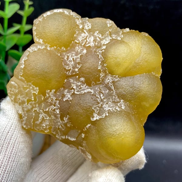 Yellow botryoidal fluorite spheres on quartz from Henan — alternate view