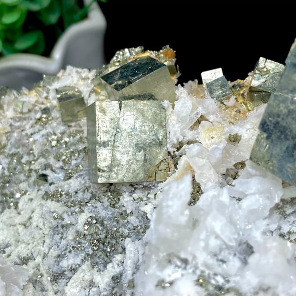Pyrite and quartz tower on carved stand from Shangbao, Hunan, China, reverse side