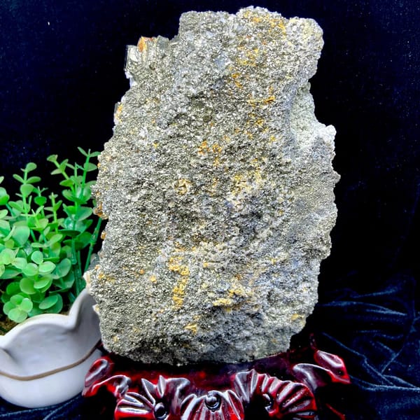 Pyrite and quartz tower on carved stand from Shangbao, Hunan, China, overall view