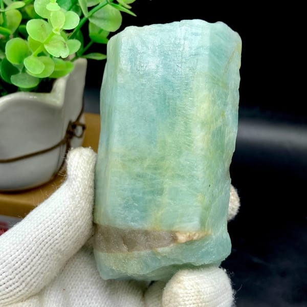 Stout sea-green aquamarine prism from Fujian, China, second angle
