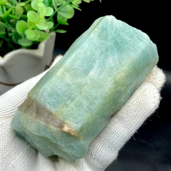 Stout sea-green aquamarine prism from Fujian, China, close-up of terminations