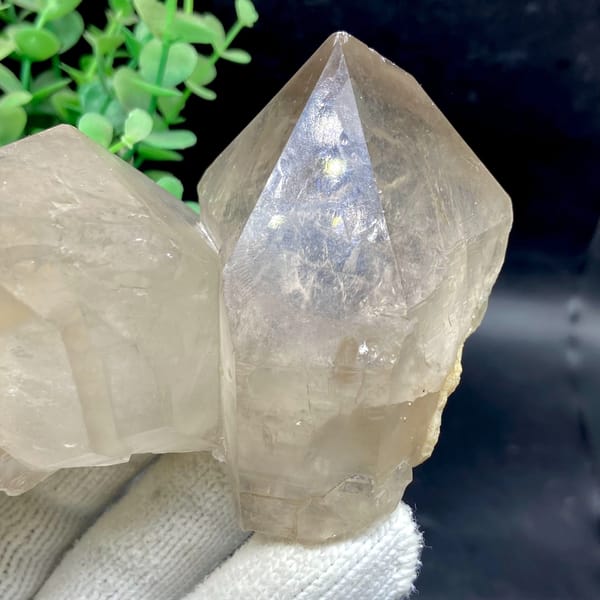 Two pale topaz crystals with sharp terminations from Pakistan, top view
