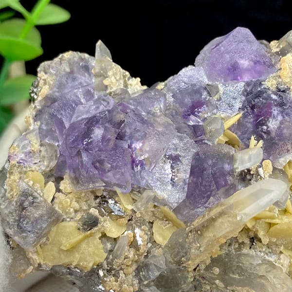 Purple fluorite cubes with quartz and siderite from Yaogangxian, Hunan, China, close-up of terminations
