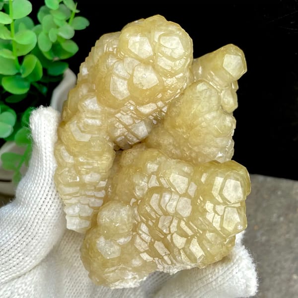 Cluster of honey-yellow stepped calcite columns from Guizhou, China, second angle